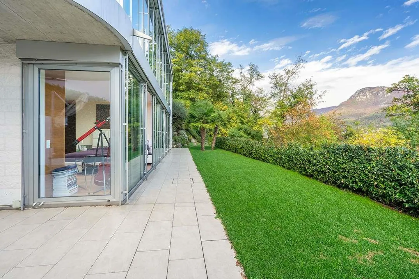Elegante Villa mit Seeblick - Foto 6 von 13