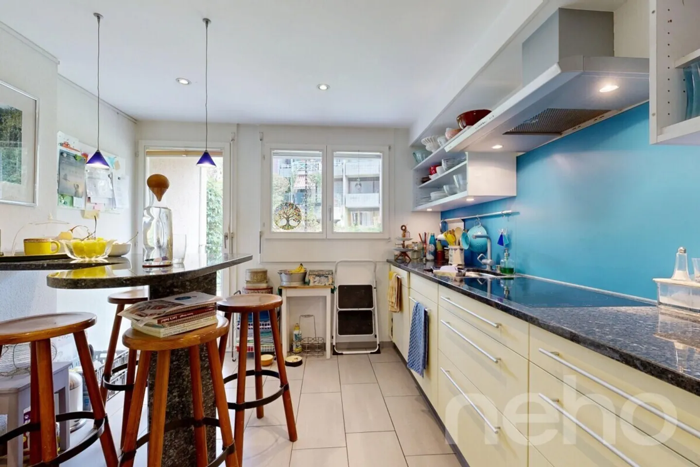 Luminoso appartamento di 4,5 stanze con 105 m², camino, 2 balconi e garage - Foto 5 di 12