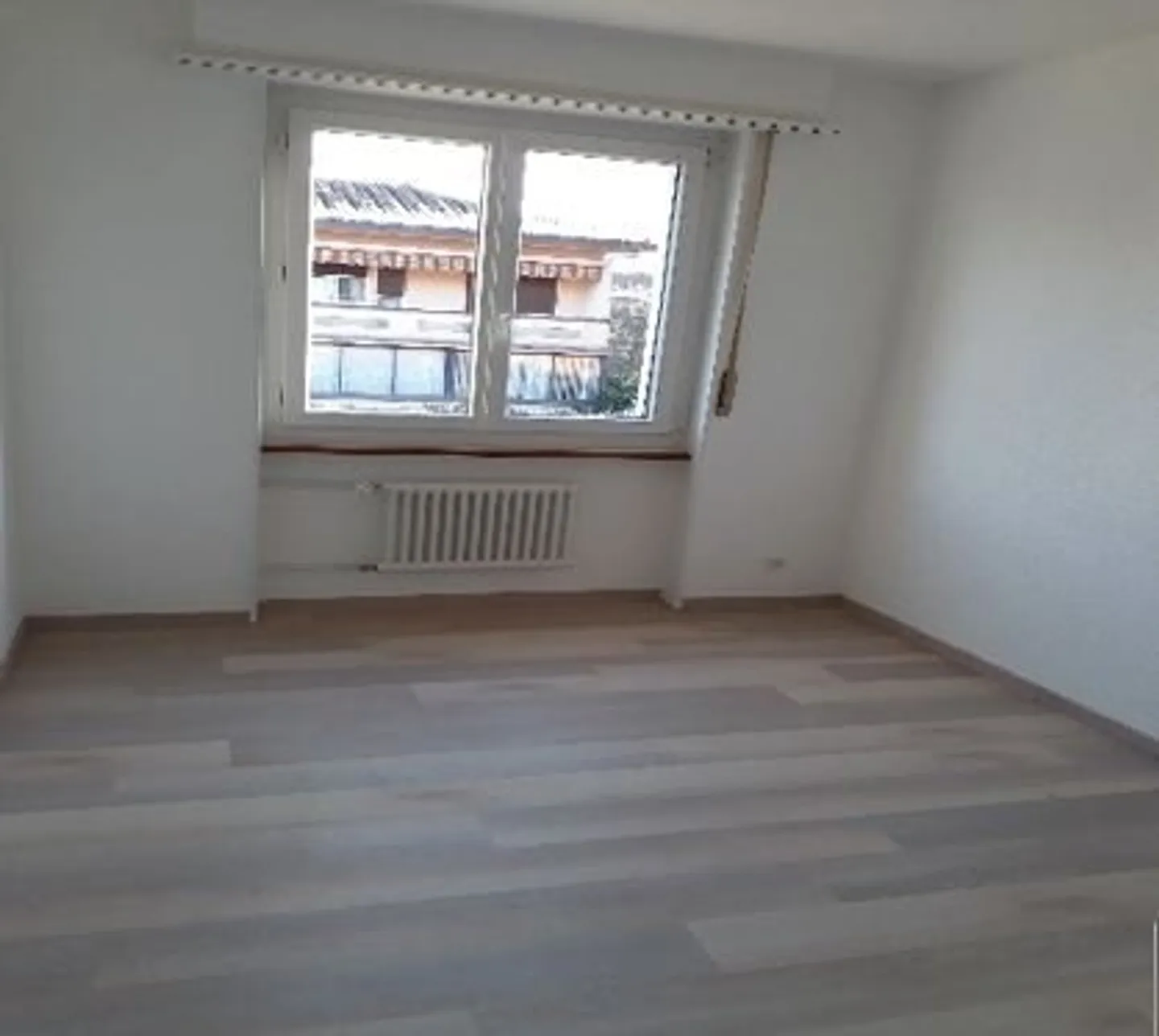 Appartement rénové 3 pièces - Photo 2 sur 4