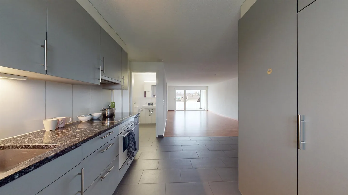 Modern 3.5-Room Apartment - Photo 4 of 10