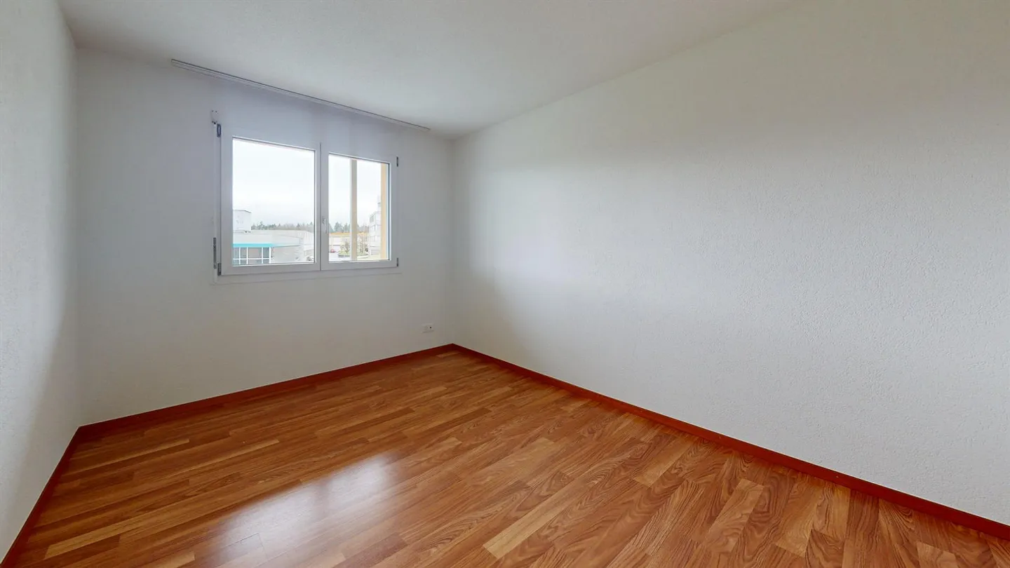 Modern 3.5-Room Apartment - Photo 5 of 10