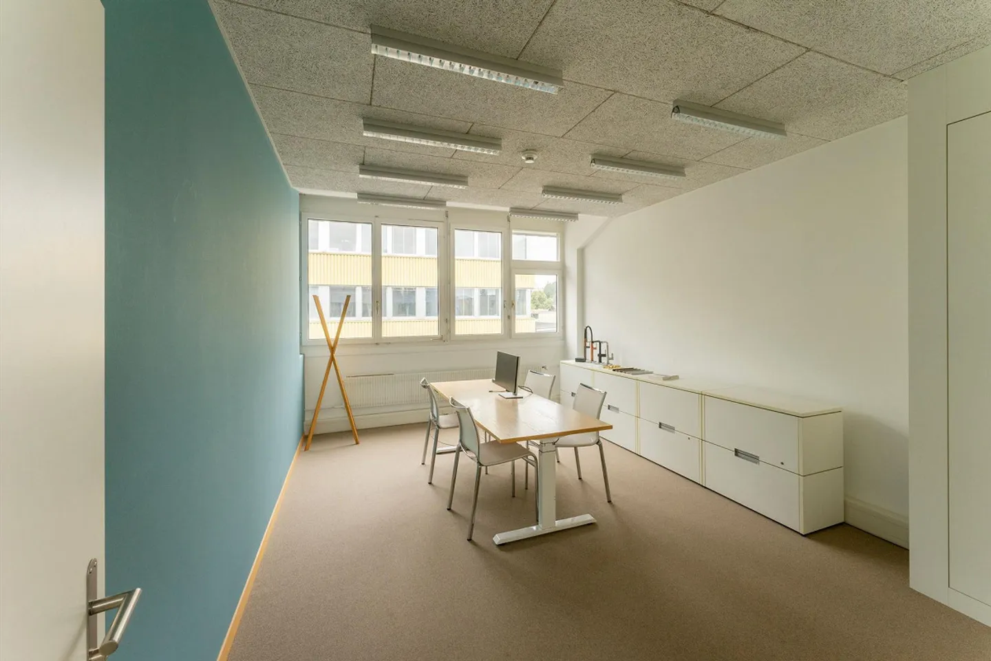 Bureaux abordables (244 m2) au cœur de Köniz - Photo 3 sur 9