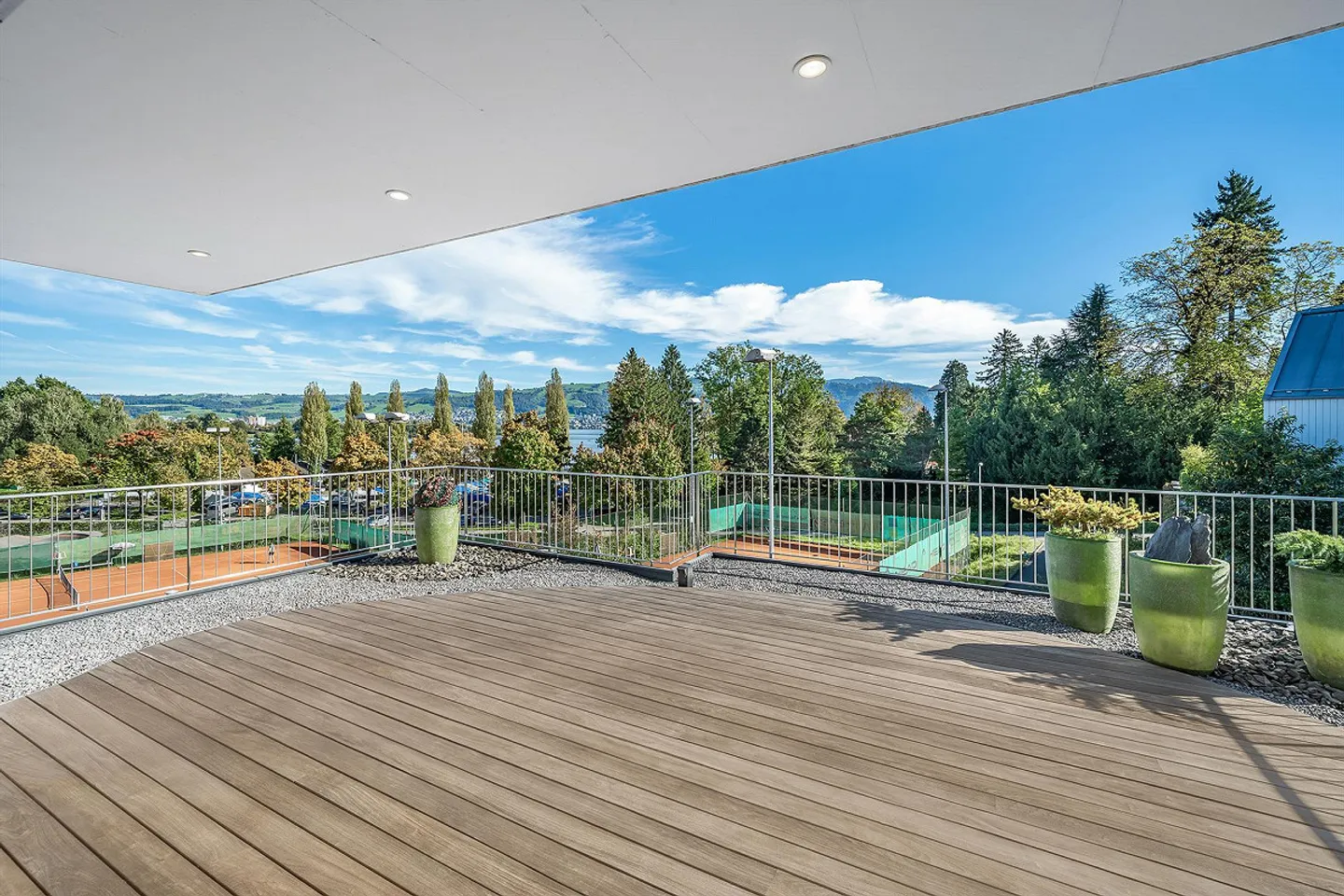 2x 3-Familien-Haus, 100 Schritte zum See - Foto 2 von 8