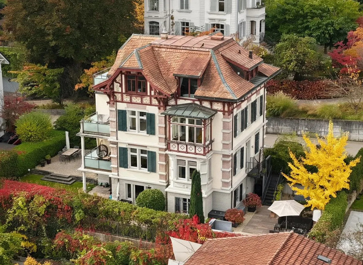 Moderne Jugendstilvilla mit Seesicht - Foto 1 von 16