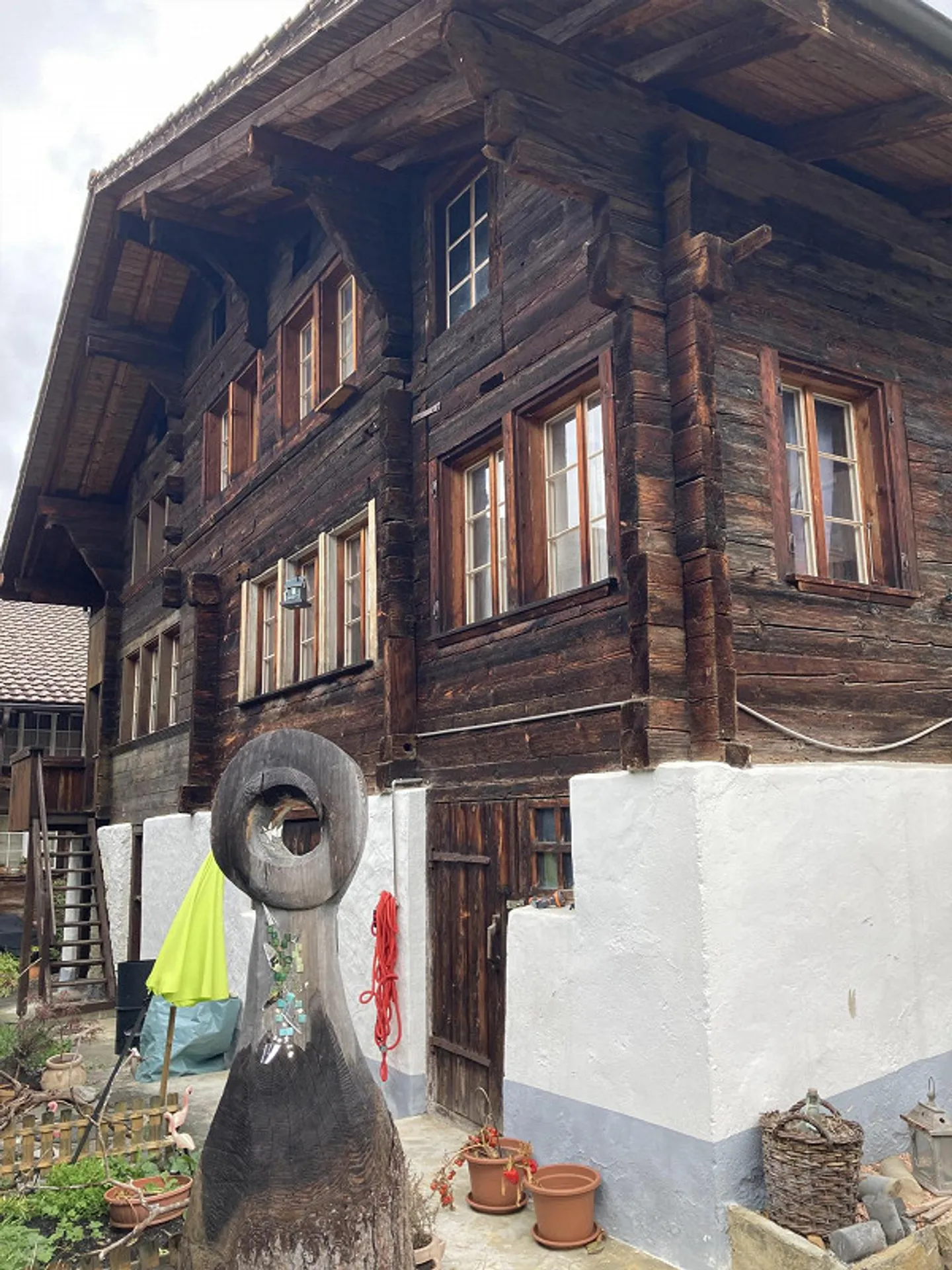 Casa bifamiliare in affitto nel villaggio di Brienzwiler - Foto 1 di 4