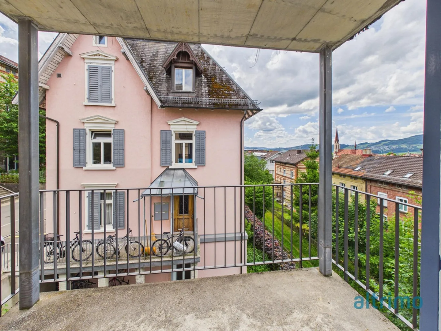 Appartement 3 pièces dans un emplacement calme près du centre-ville - Photo 4 sur 8