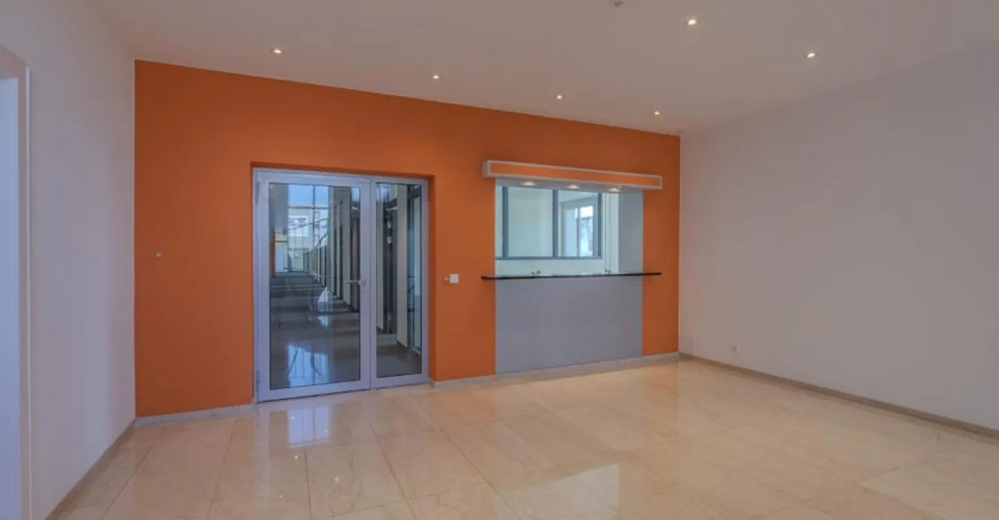 Flexible office spaces for your business success - Photo 2 of 9