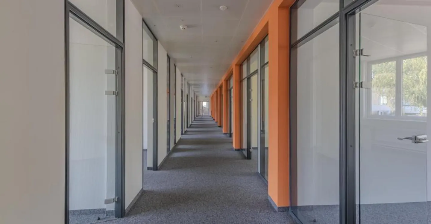 Flexible office spaces for your business success - Photo 4 of 9