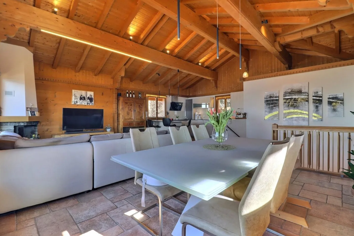 Magnificent Chalet mit Blick auf den See und die Berge - Foto 5 di 10