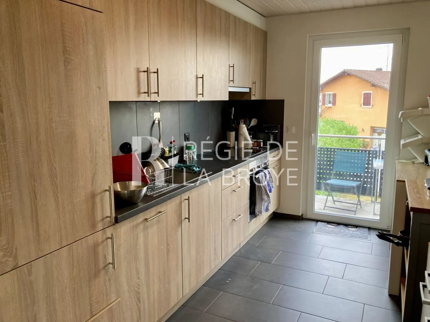 Apartment with 3.5 rooms in Démoret - Photo 4 of 8