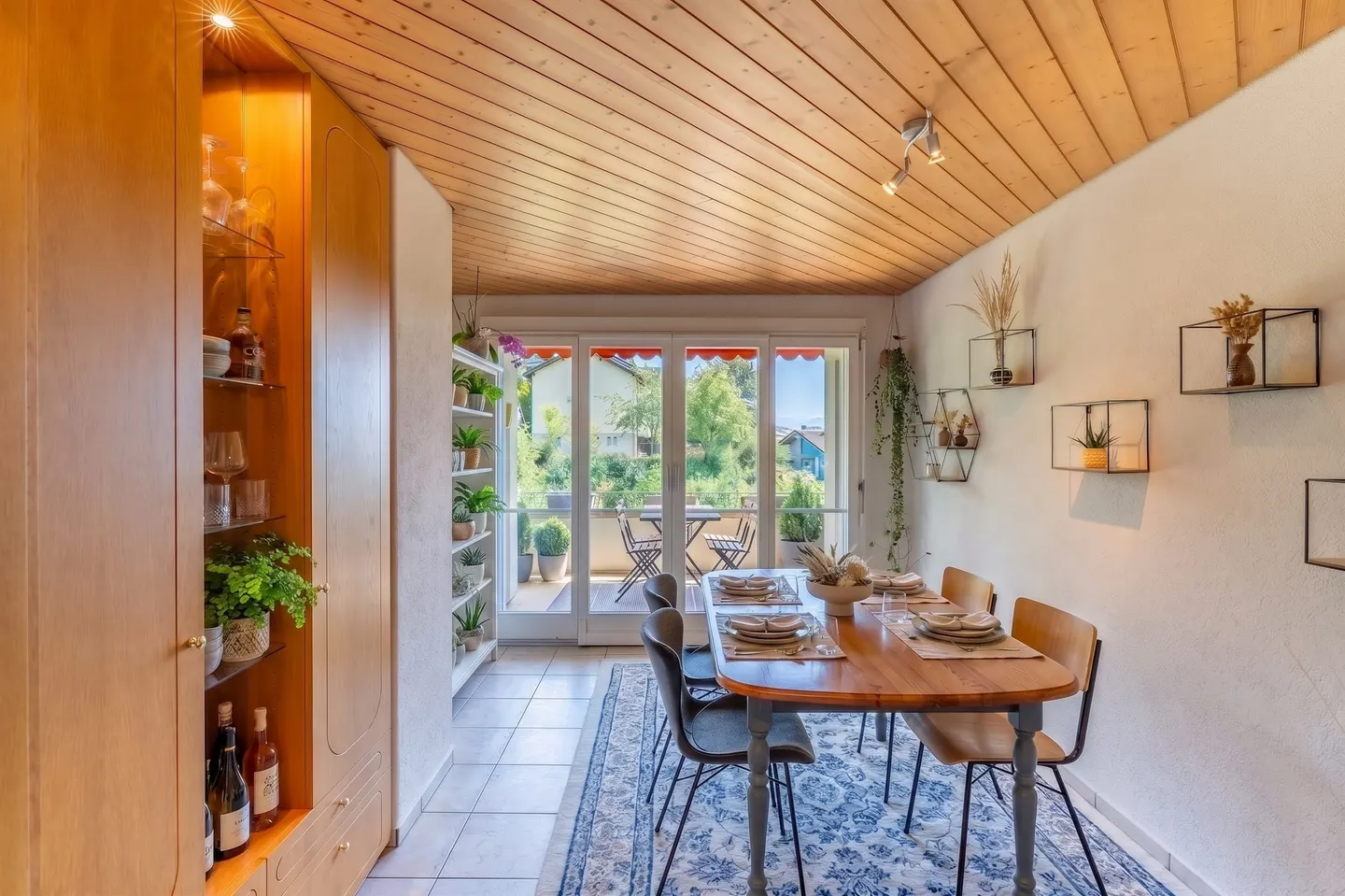 Maison bifamiliale avec paradis de jardin et potentiel de développement - Photo 4 sur 10