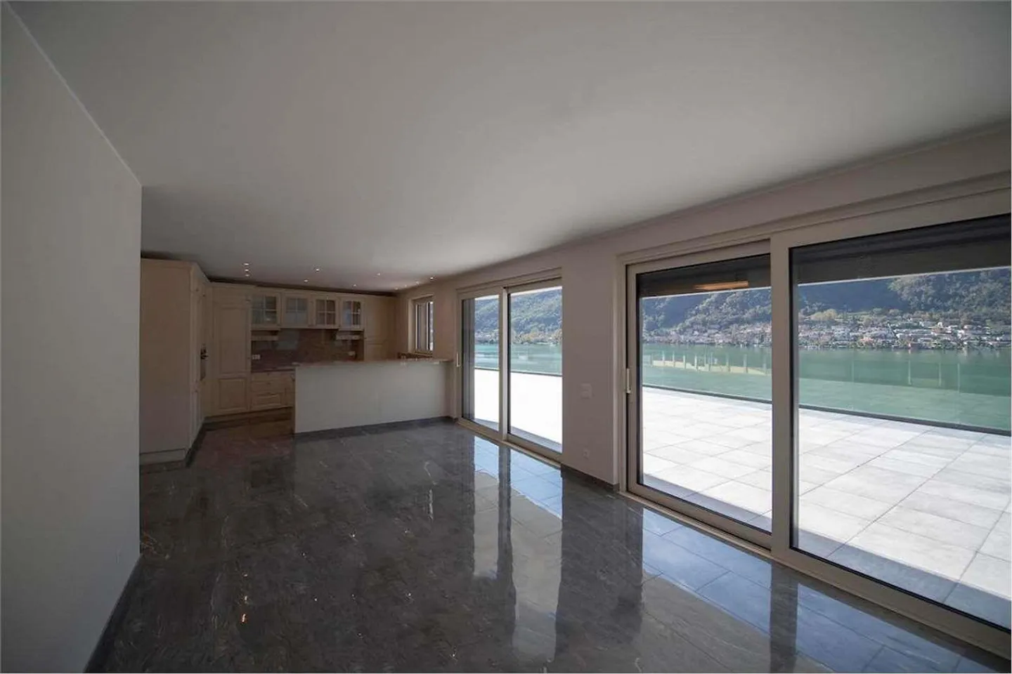 Appartamento con vista lago - 501 - Foto 6 di 13