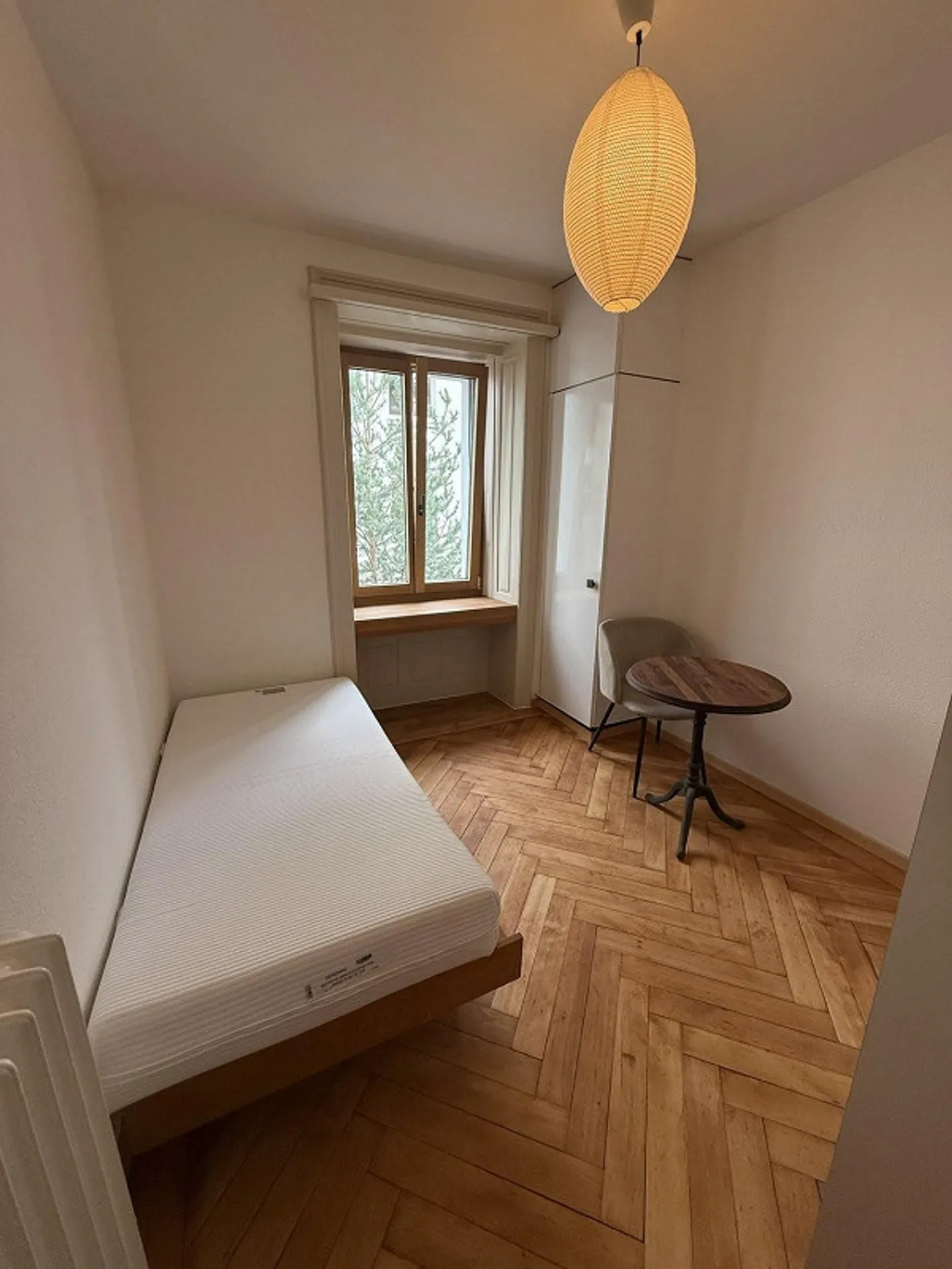 Camera arredata nel popolare quartiere 6 - Foto 2 di 4