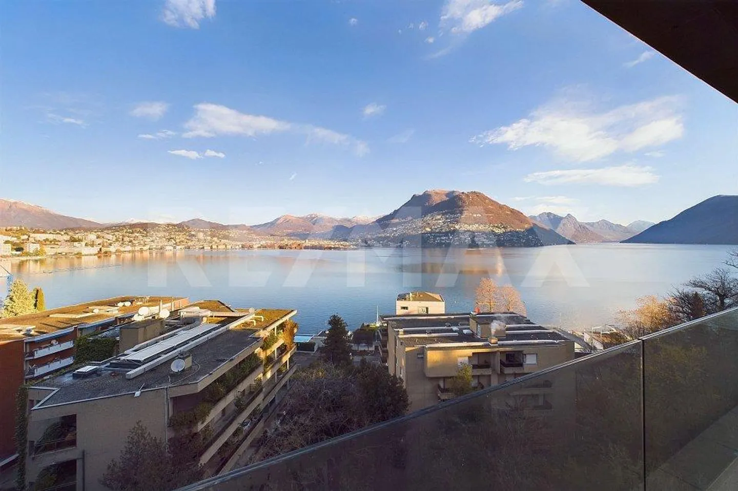 Attico elegante con vista libera sul lago di Lugano / Seconda casa - Foto 1 di 13