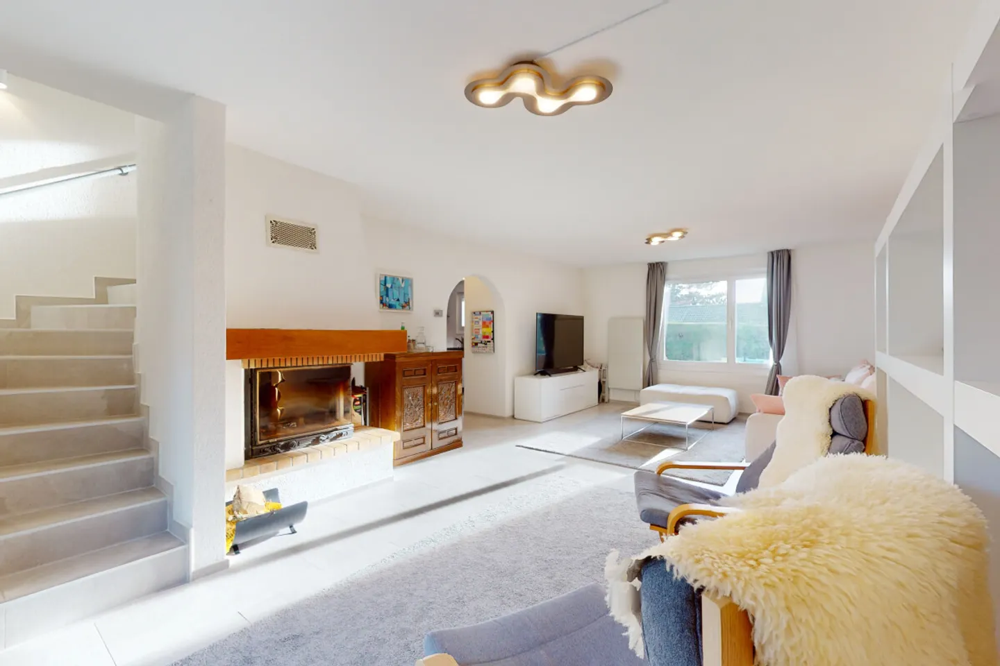 Charming Semi-Detached Villa - Photo 5 of 13