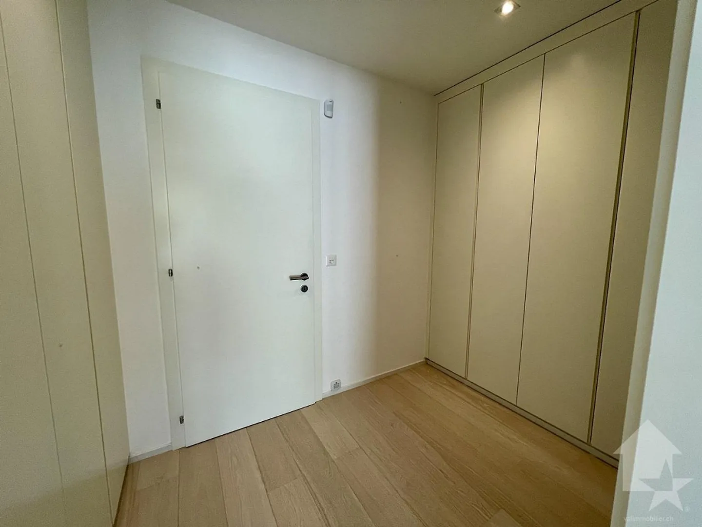 Zeitgenössische Wohnung mit Panoramablick über die Höhen von Sierre - Foto 12 von 22