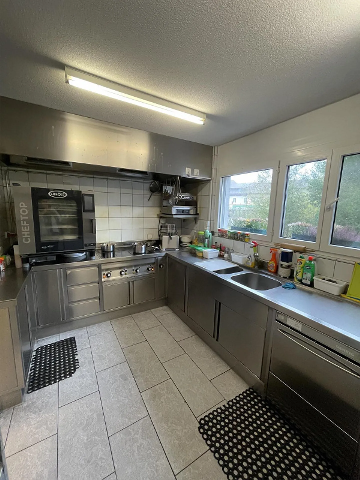 Bistro / Caffè affascinante in proprietà per anziani - Foto 1 di 5