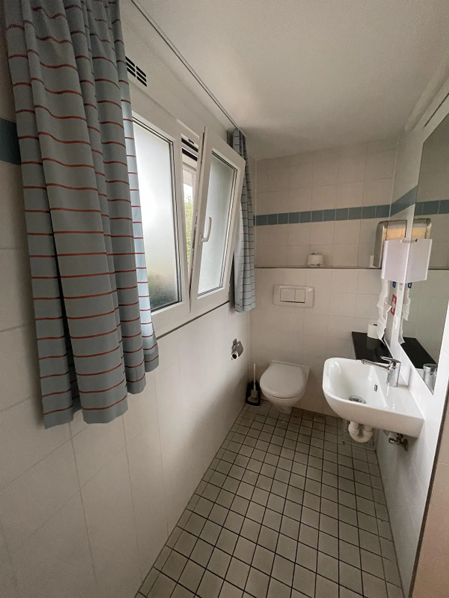 Bistro / Caffè affascinante in proprietà per anziani - Foto 5 di 5