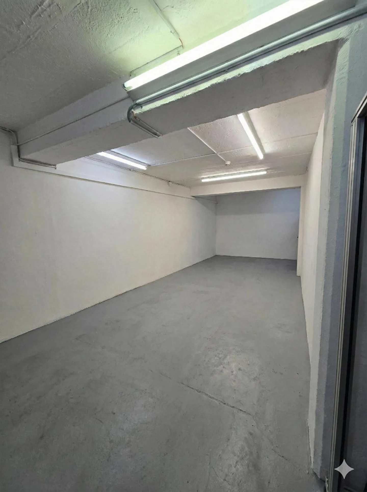 Espace commercial polyvalent Idéal pour bureau, atelier, hobby - Photo 4 sur 5