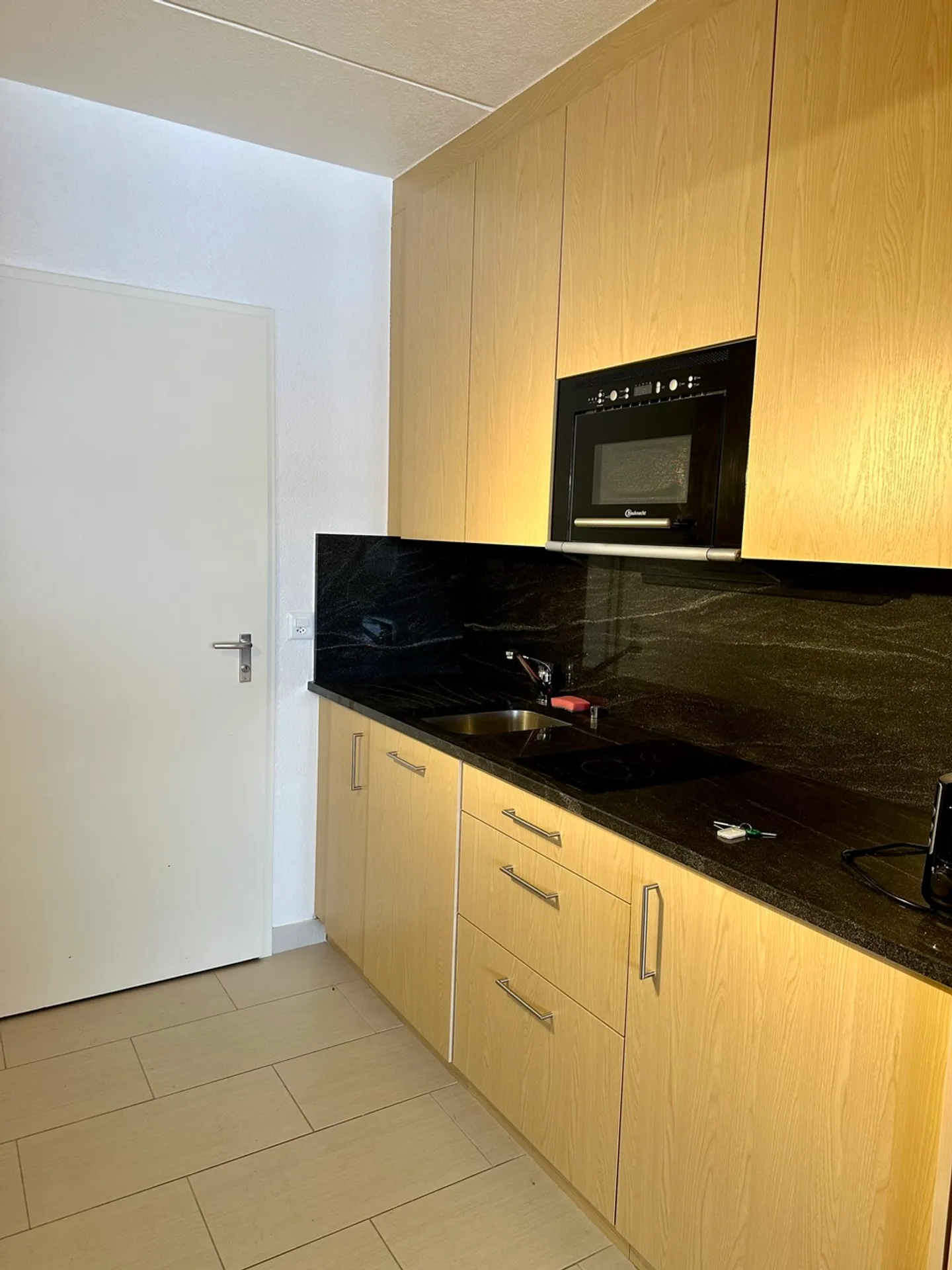 Incantevole studio nel centro di Montana. Disponibile dal 1/06/2026 - Foto 2 di 6