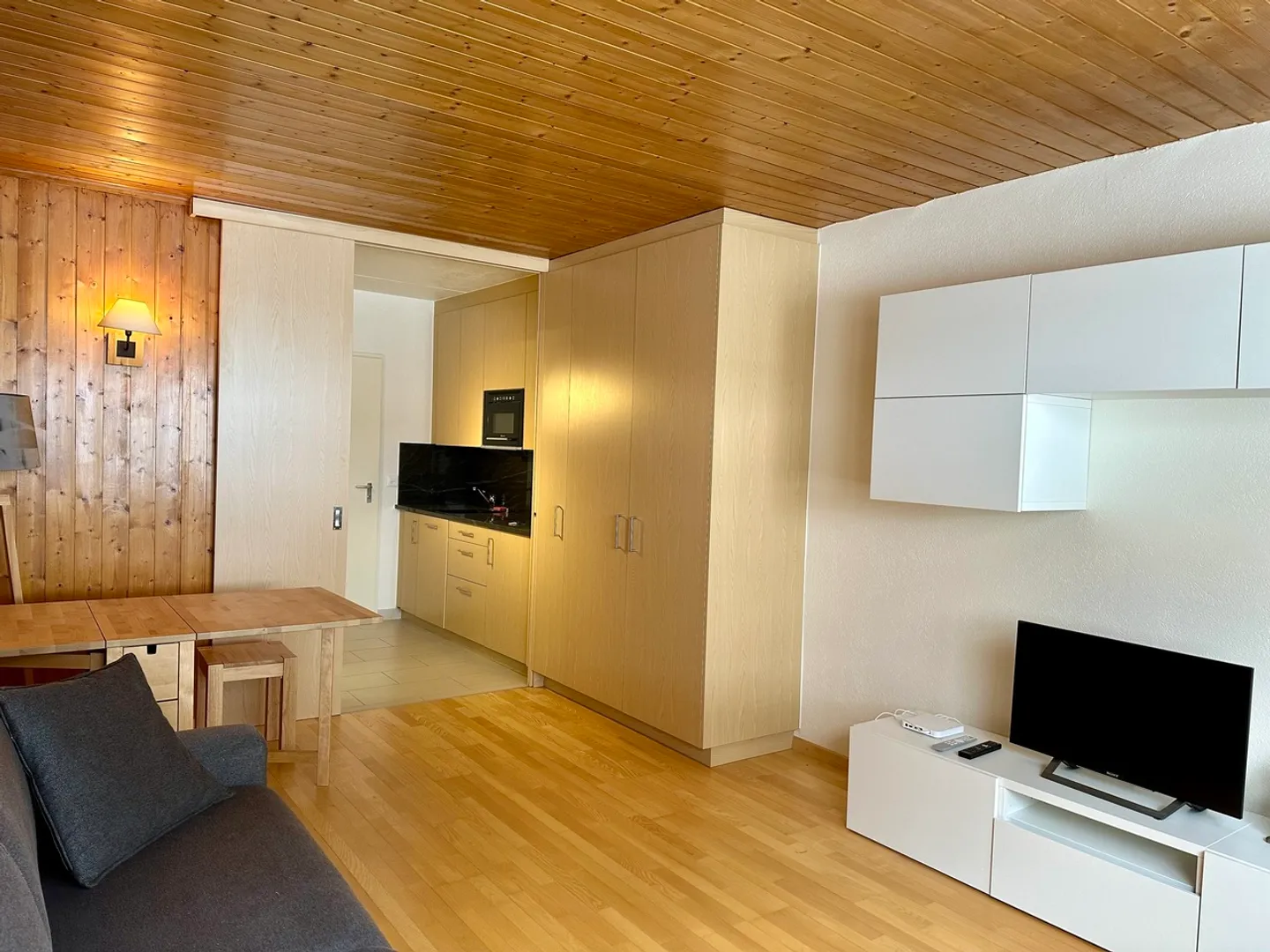 Incantevole studio nel centro di Montana. Disponibile dal 1/06/2026 - Foto 5 di 6