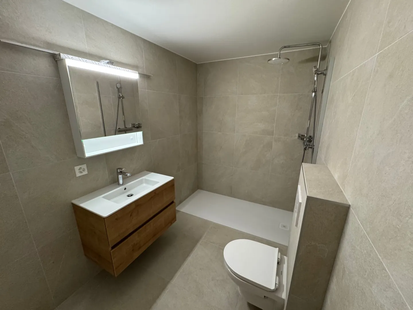 Charming Triplex in Leytron - Photo 5 of 12