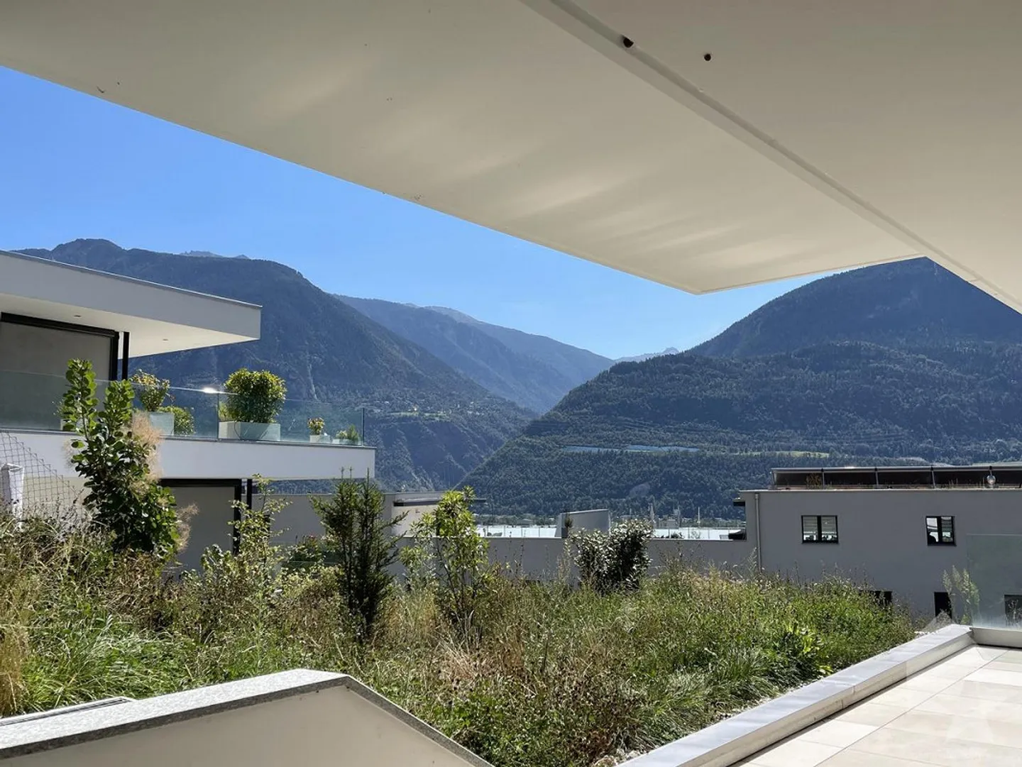 Zeitgenössische Wohnung mit Panoramablick über die Höhen von Sierre - Foto 20 von 22