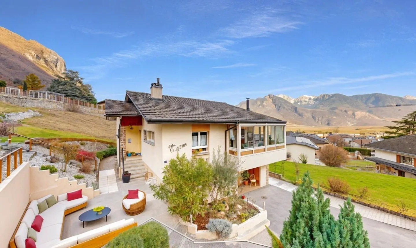 Einzelvilla mit dominanter Aussicht und großem Grundstück in Vouvry - Foto 1 von 11