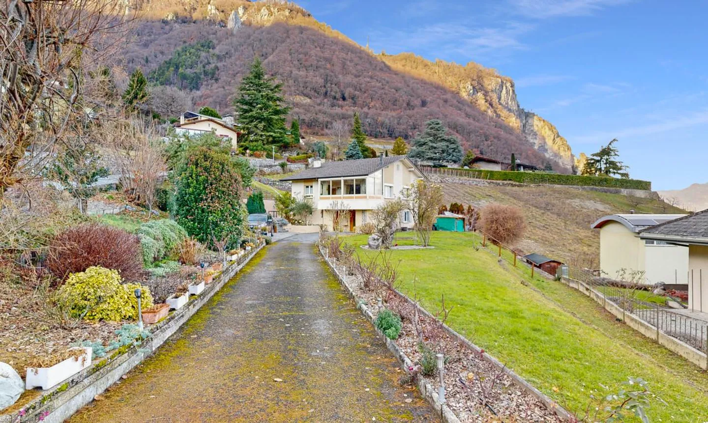 Einzelvilla mit dominanter Aussicht und großem Grundstück in Vouvry - Foto 2 von 11