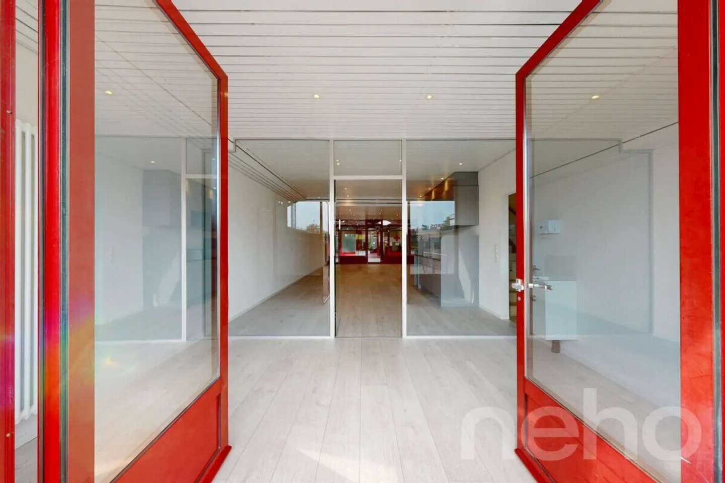 Immeuble mixte avec locaux commerciaux et appartement 3.5 pièces - Foto 2 di 12