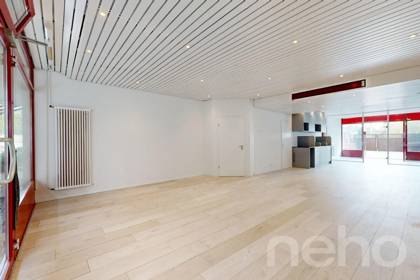 Immeuble mixte avec locaux commerciaux et appartement 3.5 pièces - Foto 3 di 12