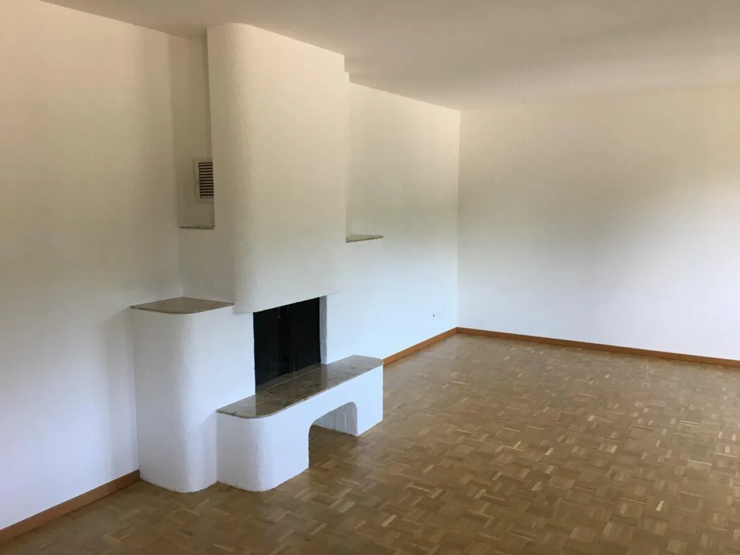 Quiet 4.5-room apartment with a view of greenery - Photo 5 of 11