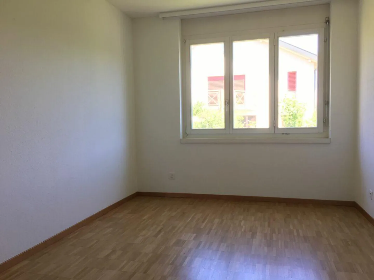 Quiet 4.5-room apartment with a view of greenery - Photo 8 of 11