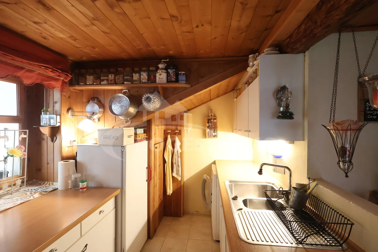 BEAUTIFUL APARTMENT WITH A VIEW OF THE GRAND CHAVALARD - Photo 5 of 10