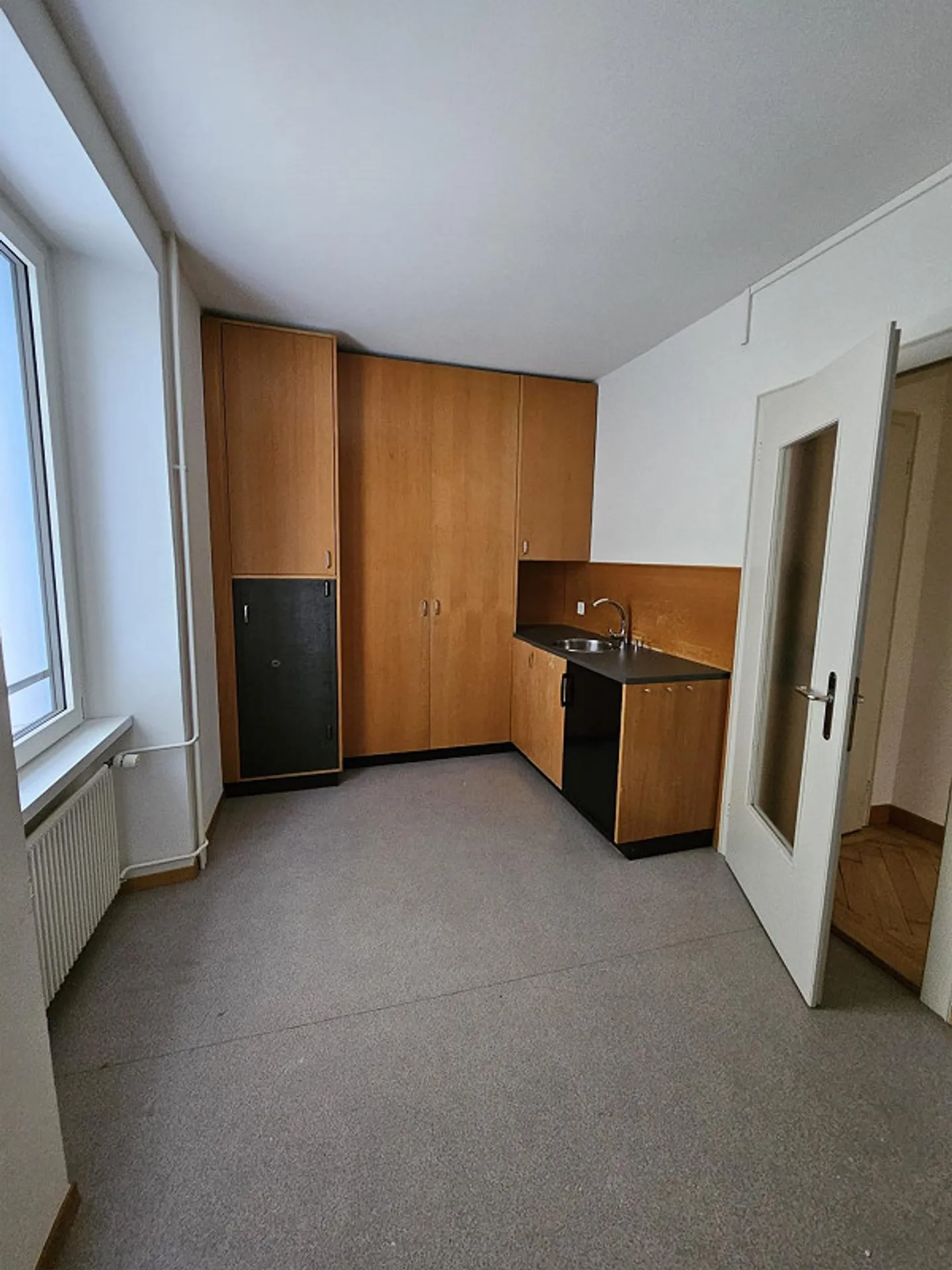 Office with Flair in Prime City Location - Photo 6 of 7