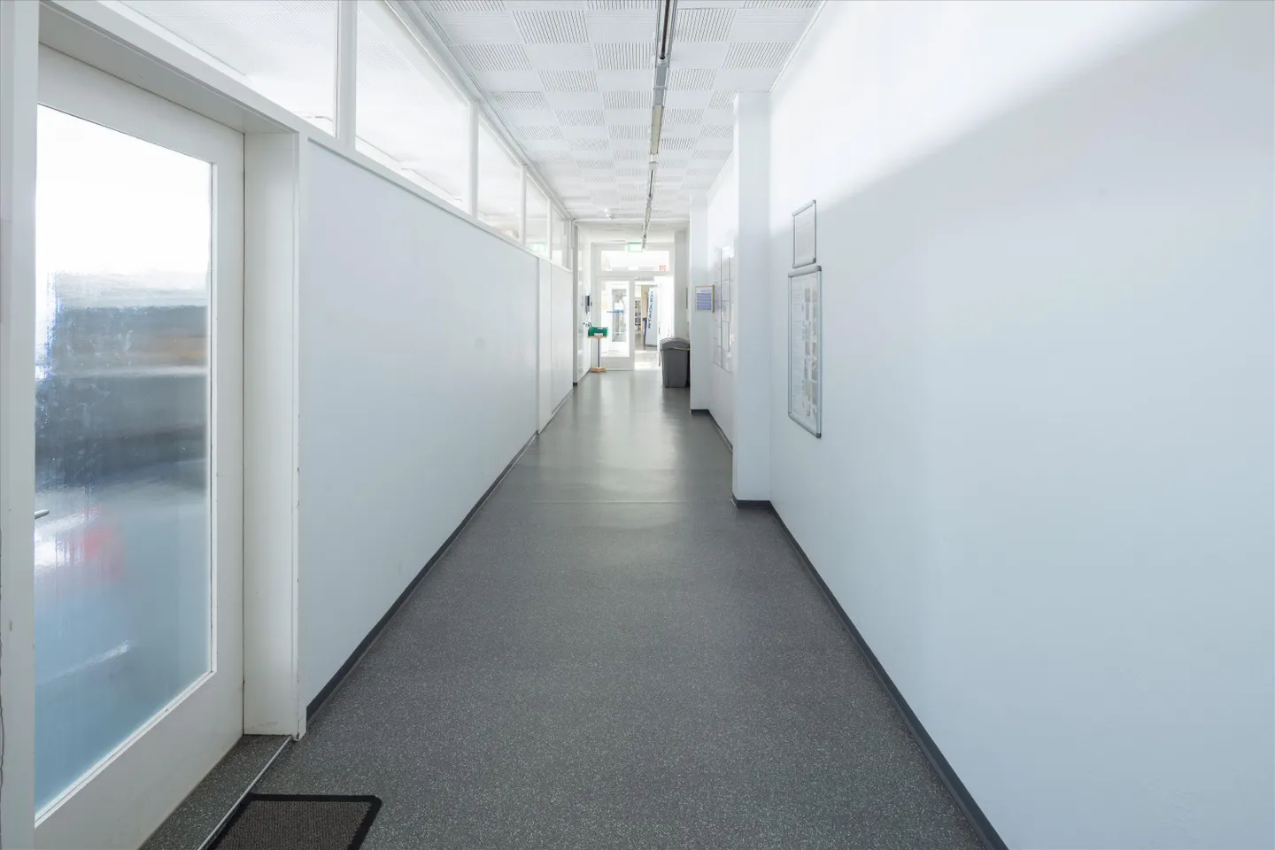 Plenty of space for your business idea at the Altenrhein workshop! - Photo 7 of 8