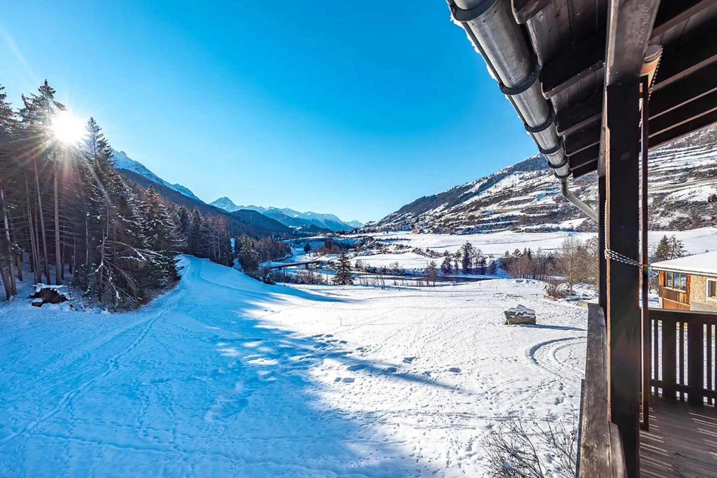 Maison engadine bien entretenue avec grange à foin à Scuol - Photo 5 sur 7