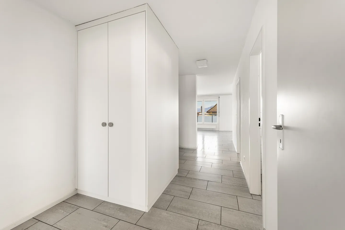 Maison multifamiliale avec 12 unités et garage - Photo 7 sur 9