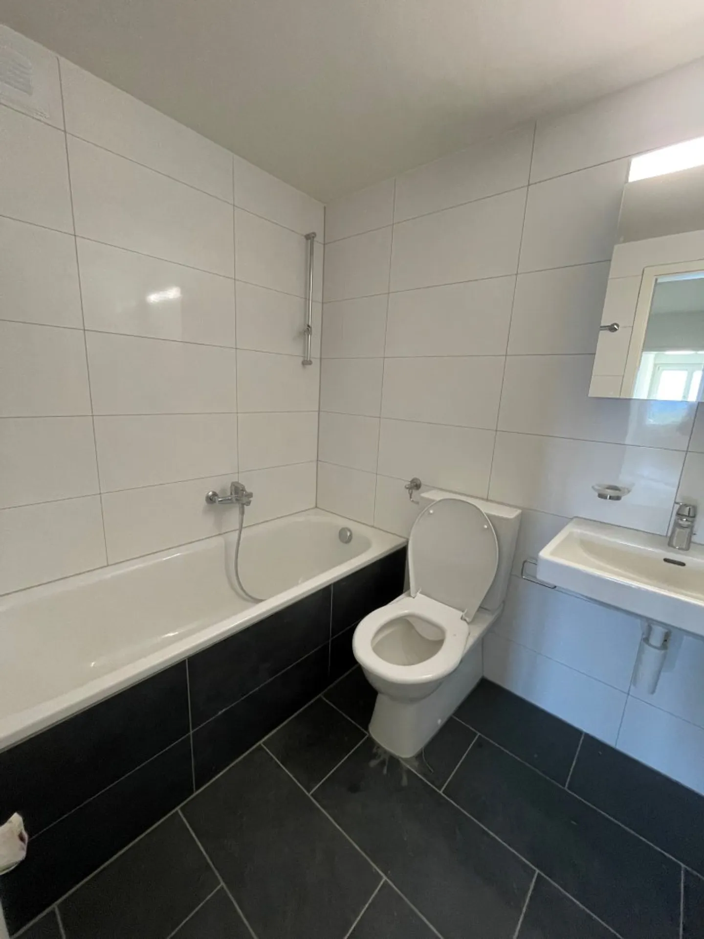 00129 - 3,5-Zimmer-Wohnung - Rte de Collombey 33 - Monthey - Foto 3 von 4