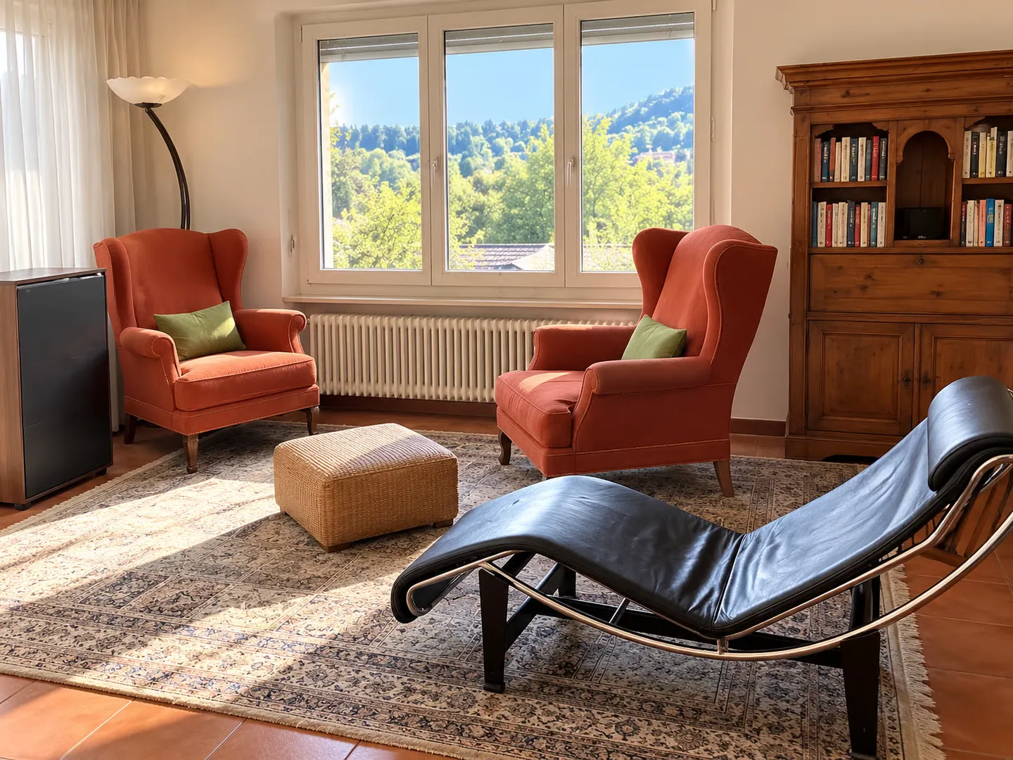 Einfamilienhaus mit großen Räumen, Garten und offener Aussicht auf die Berge - Foto 11 von 40