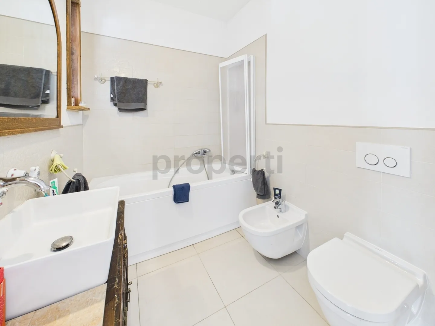 LUGANO-MOLINO NUOVO Appartement penthouse de 2,5 pièces confortable avec terrasse privée - excellent investissement - Photo 7 sur 11