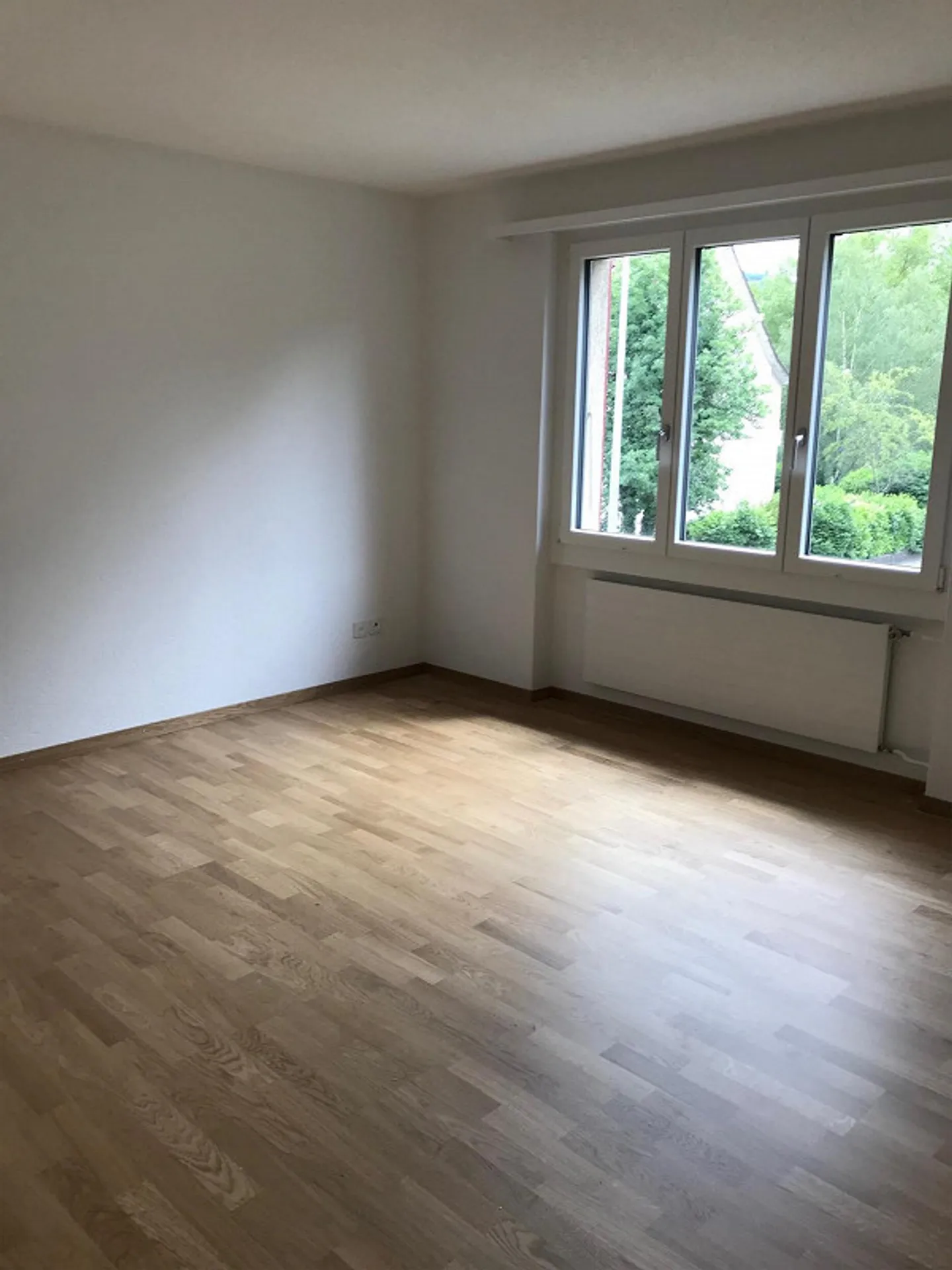 Appartamento soleggiato di 3,5 stanze con balcone a Köniz - Foto 5 di 12