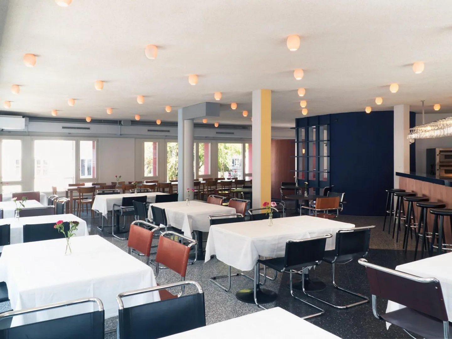 Restaurant in the heart of Stans NW - Photo 4 of 6