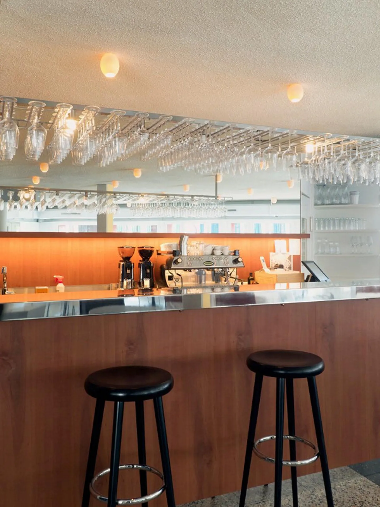 Restaurant in the heart of Stans NW - Photo 5 of 6