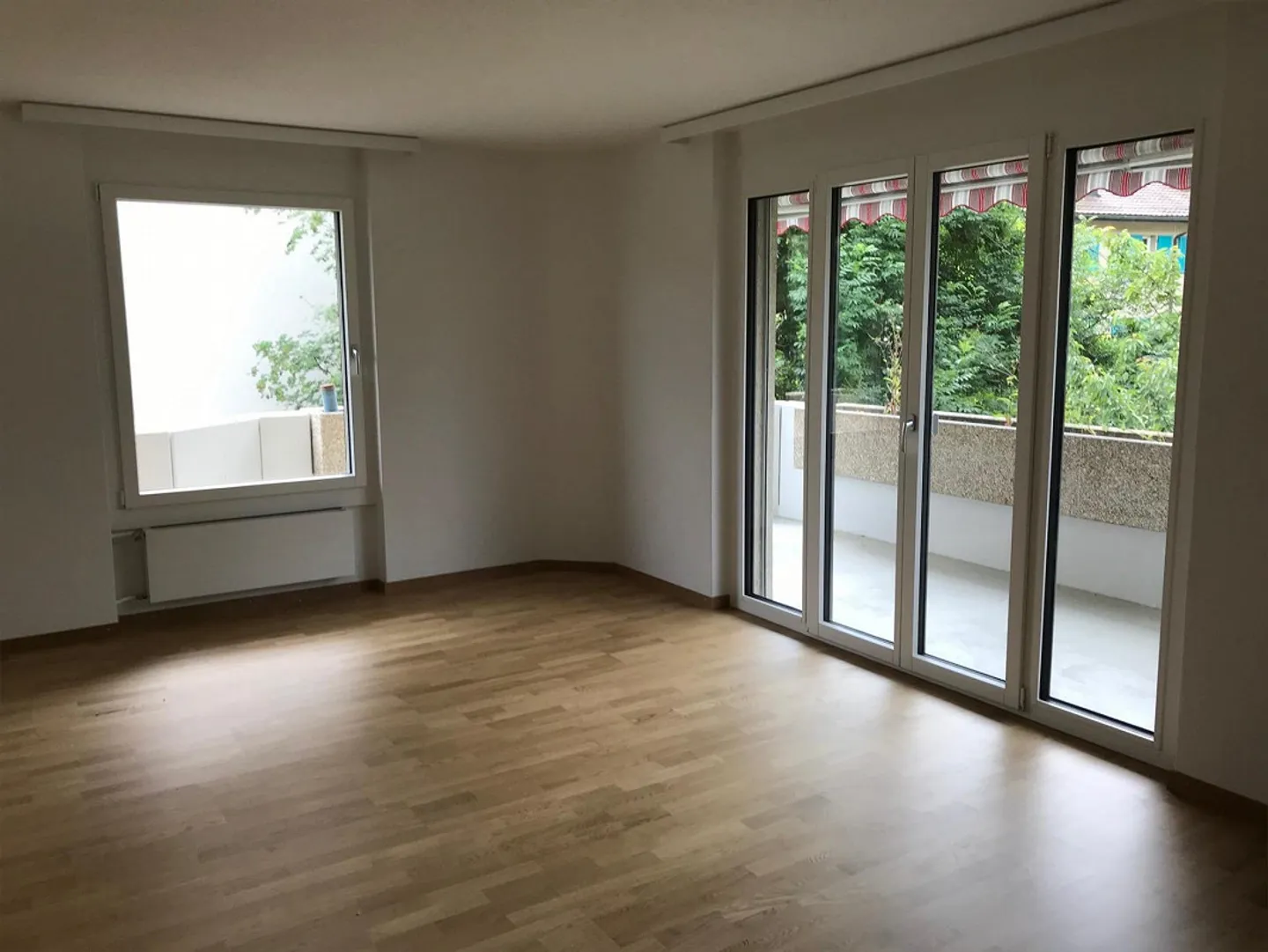 Appartamento soleggiato di 3,5 stanze con balcone a Köniz - Foto 6 di 12