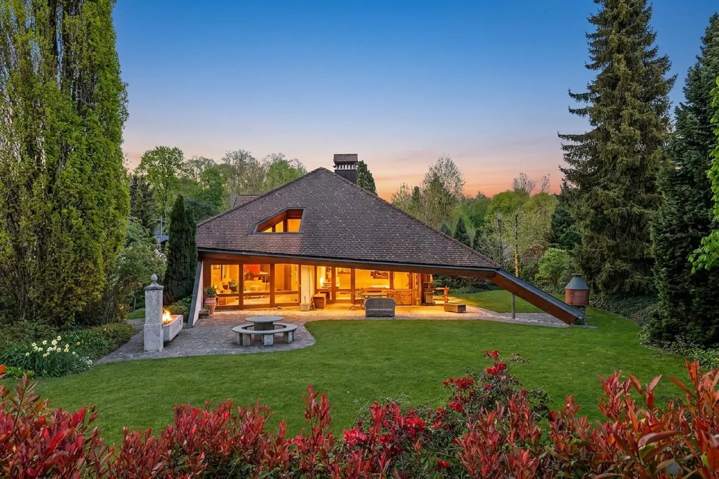 Elegant 7-Room Villa in Langenthal - Photo 10 of 11