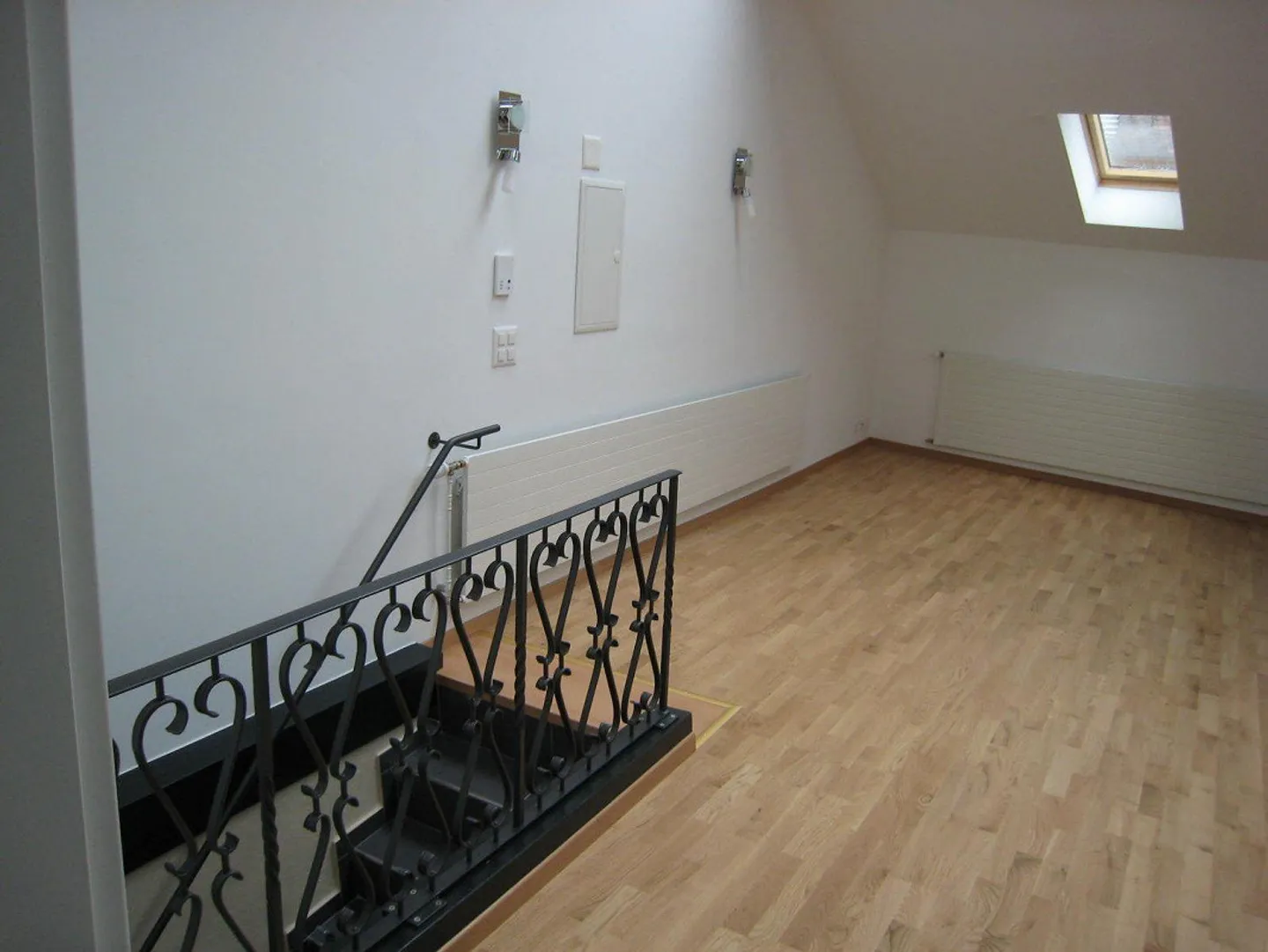 Helle Dachwohnung in Thun - Foto 4 von 6