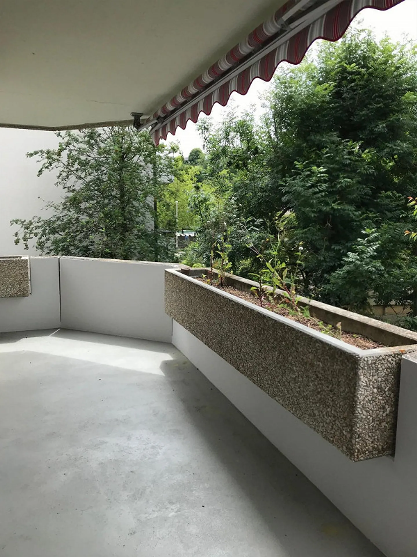 Appartamento soleggiato di 3,5 stanze con balcone a Köniz - Foto 12 di 12