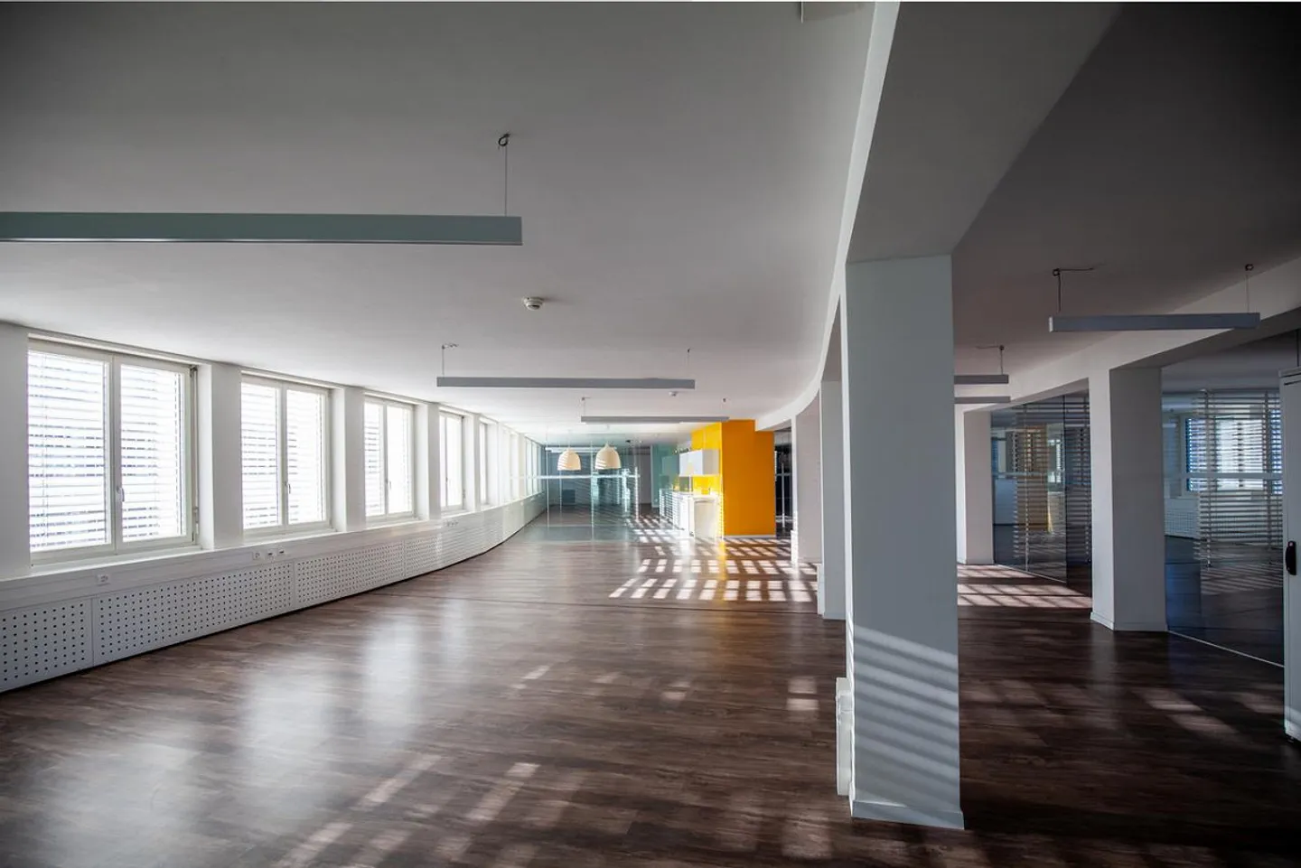 Spacious office spaces in prime location in Thayngen - Photo 6 of 8