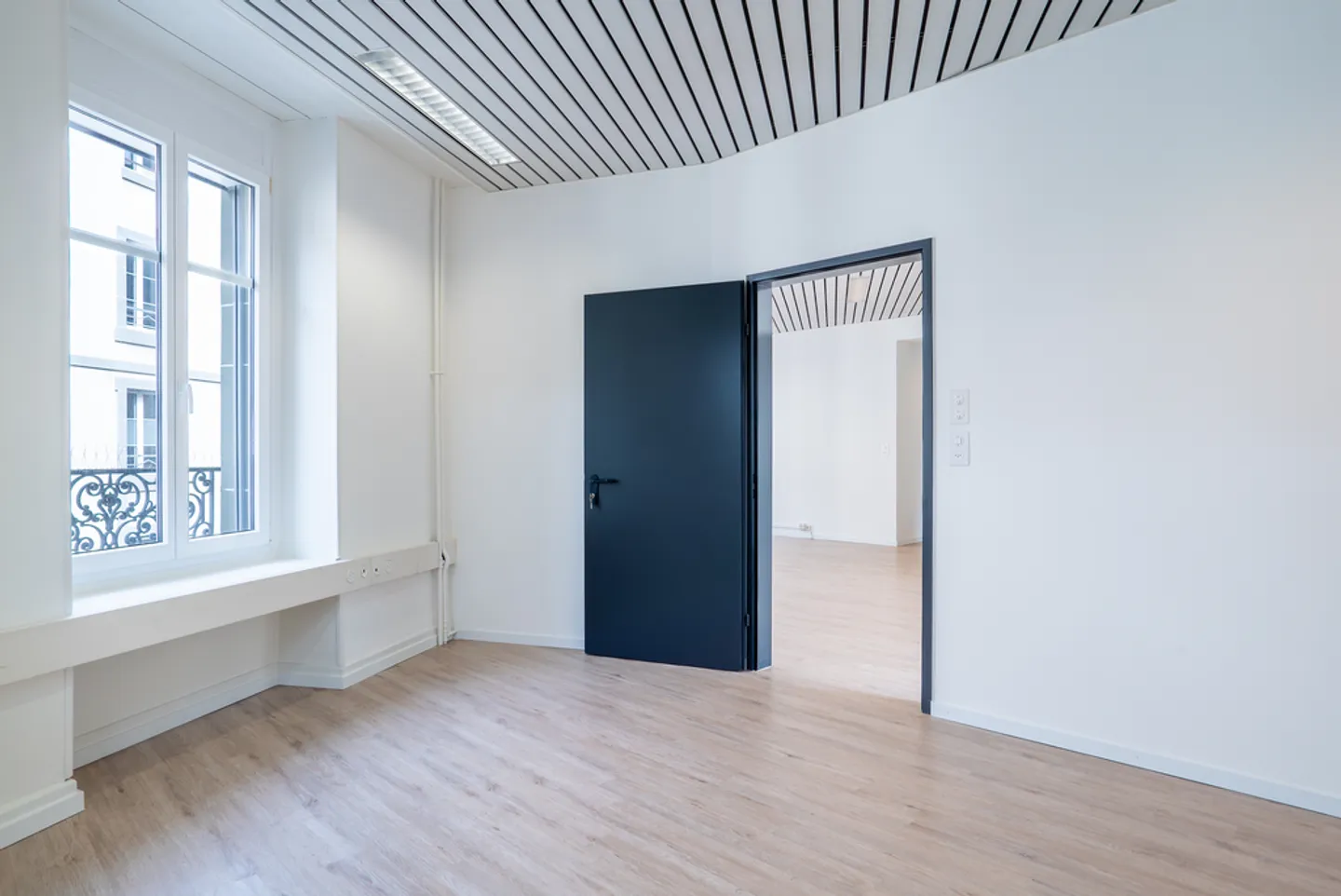 Spacious Office Near St-Laurent - Photo 5 of 11